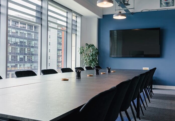 Meeting rooms at Wellington Place, Cubo Holdings Limited in Leeds, LS1