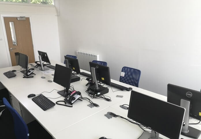 Dedicated workspace: Old Shoreham Road, Biz - Space in Hove