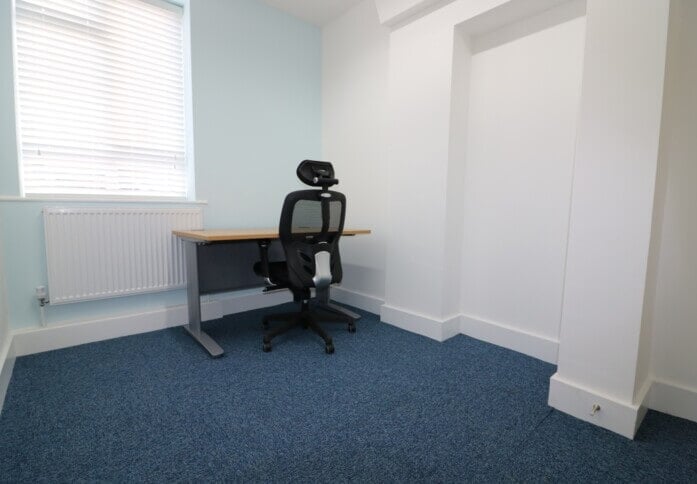 Private workspace High Beech Road, LittleCroft Properties in Loughton