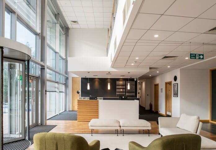 Reception - Fairbourne Drive, Regus in Milton Keynes