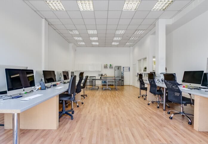 Private workspace in Peterborough Road, Dolver Ltd (Fulham, SW6 - London)