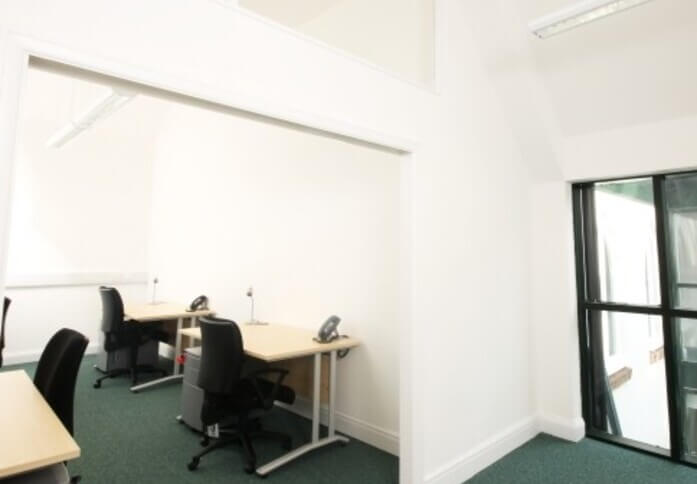 Dedicated workspace Manfred Road, Lenta in Putney