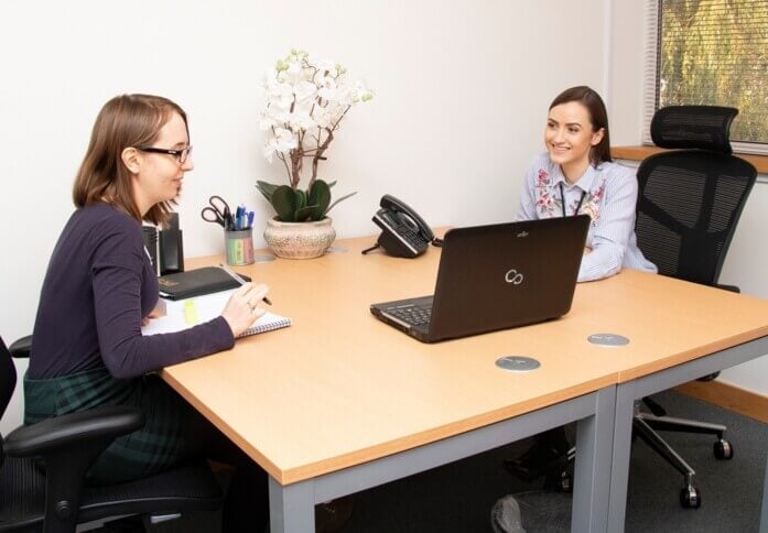 Dedicated workspace Curtis Road, Biz - Space in Dorking