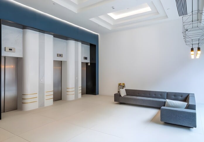 The foyer at 64 North Row, One Avenue (Mayfair, W1 - London)