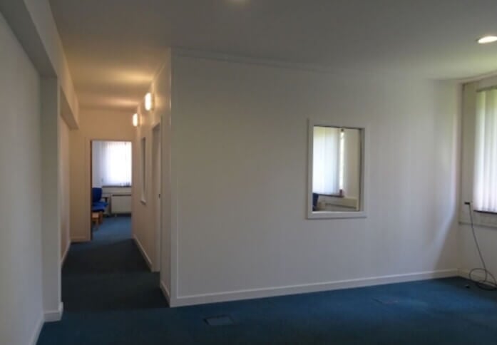 Unfurnished workspace: Whins Road, Ceteris, Alloa