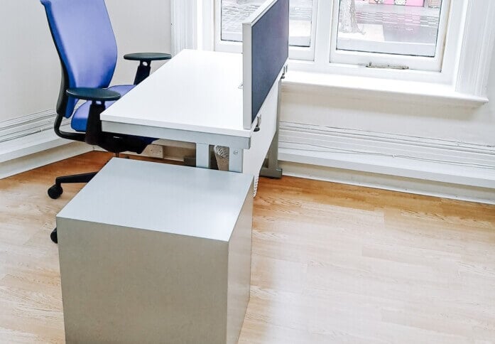 Shared desks at High Street, S-B-N Ltd, Stratford, E15 - London