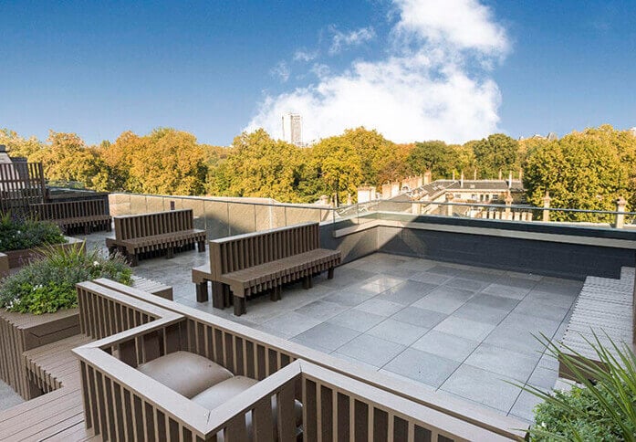 Use the roof terrace at Buckingham Palace Road, One Avenue (Victoria, SW1 - London)