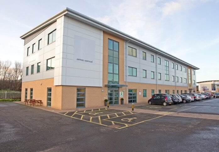 The building at Oakfield Close, Regus in Tewkesbury