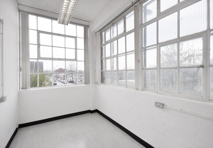 Unfurnished workspace in Bendon Valley, Wandsworth