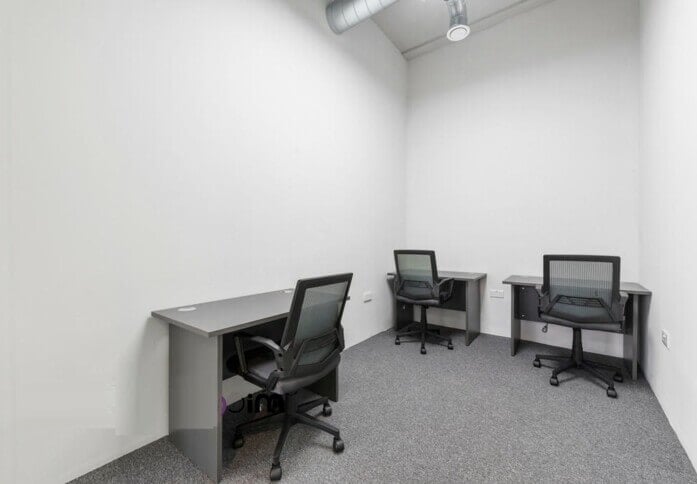 Private workspace in High Road, Rukman Ltd (North Finchley, N12 - London)