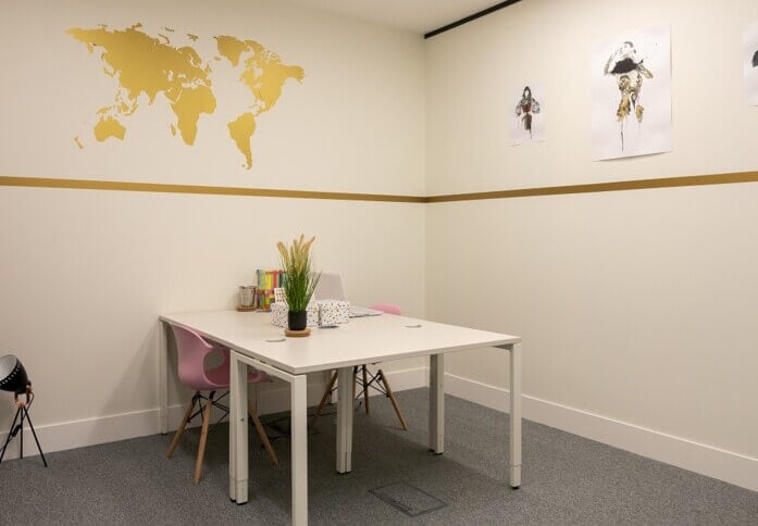 Private workspace in West Regent Street, Regus (Glasgow)