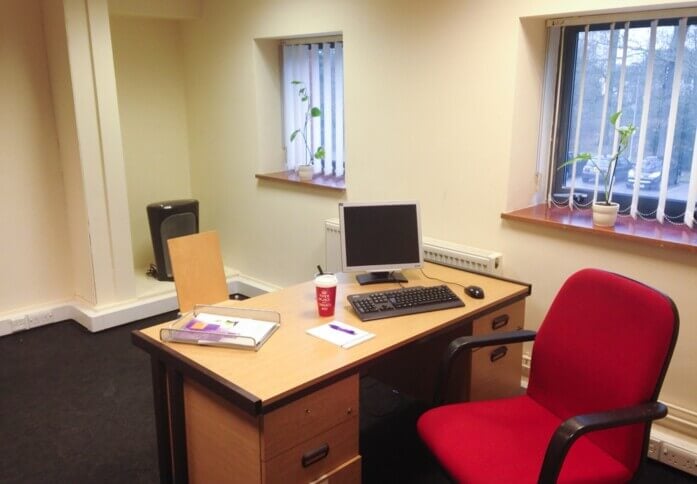 Private workspace in Hooton Road, Biz - Space