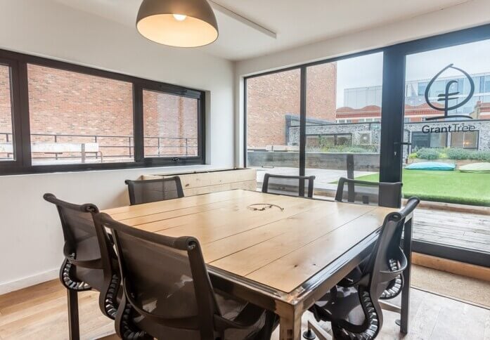 Meeting room - Goswell Road, Treehouse Project Limited in Clerkenwell