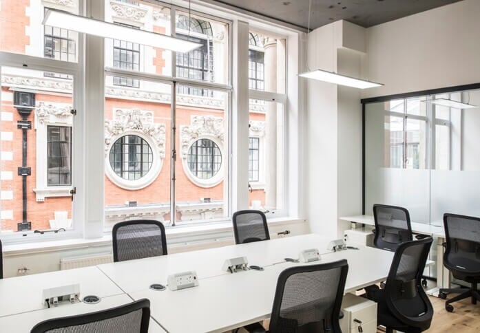 Private workspace - Winsley Street, Regus in Fiztrovia