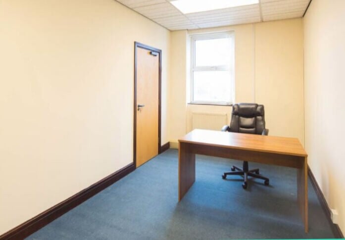 Private workspace Fieldhouse Road, Biz - Space in Rochdale