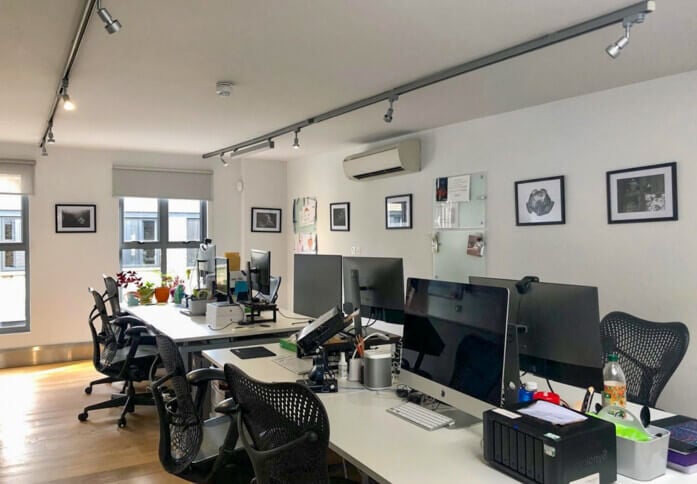 Private workspace in Turnham Green Terrace Mews, AxVP Ltd (Chiswick, W4 - London)