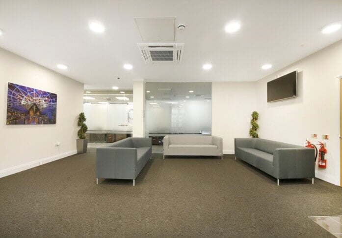 Breakout space for clients - Creek Road, Curve Serviced Offices in Greenwich