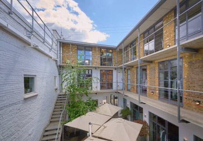 Outdoor space at Lots Road, Worlds End Studios Ltd (Chelsea Harbour, SW10 - London)