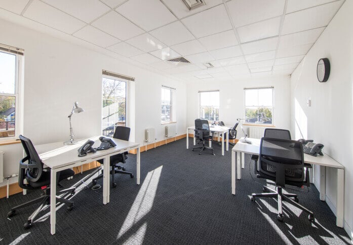 Private workspace in Broadway, Regus (Amersham)