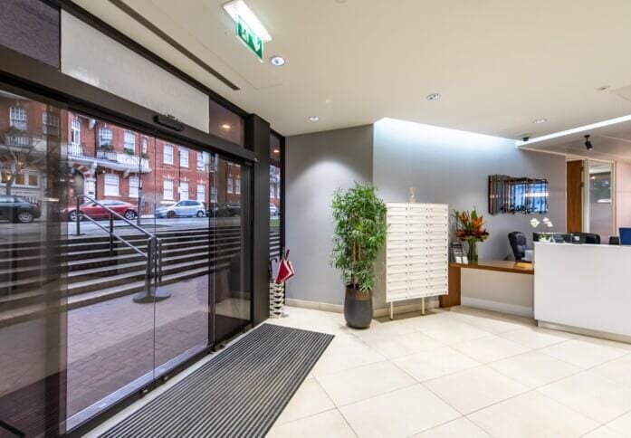 Reception in Holland Street, Kensington Office Group