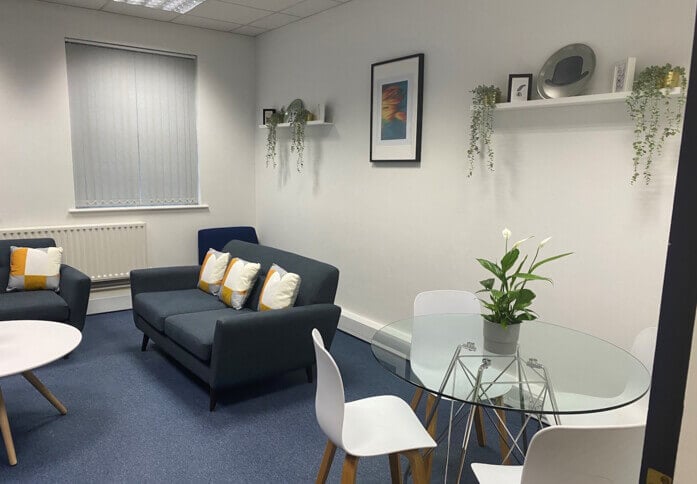 Breakout space in The Broadway (Tolworth, KT6 - London)