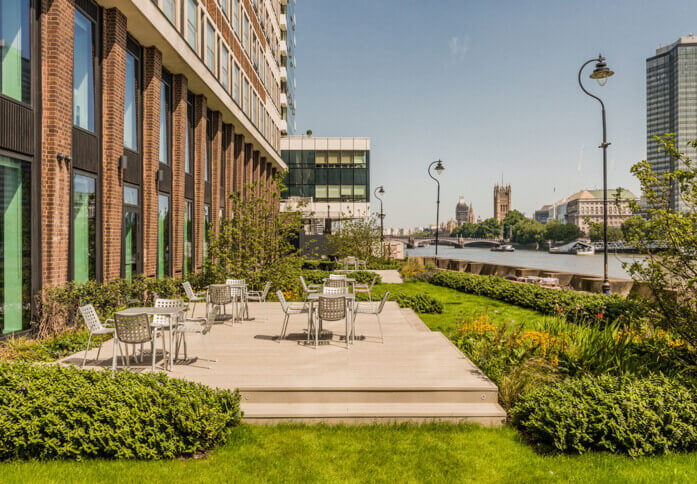 Roof terrace in Albert Embankment, The Office Group Ltd. (FORA), Vauxhall, SE1 - London