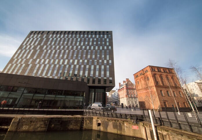 Building pictures - Mann Island, Regus in Liverpool