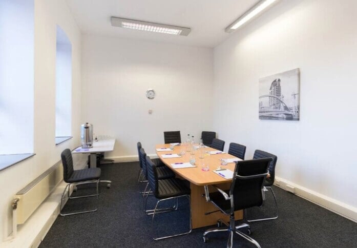 Meeting room - Chester Road, Biz - Space in Manchester