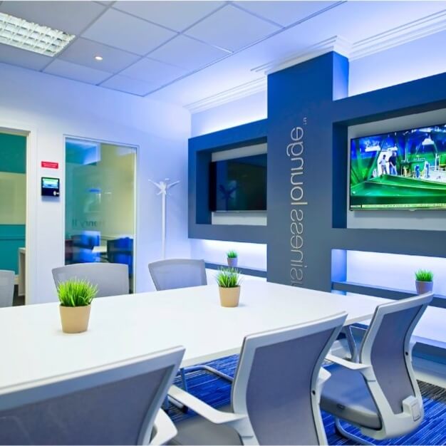 Breakout space in Fort Kinnaird Retail Park, Regus (Edinburgh)