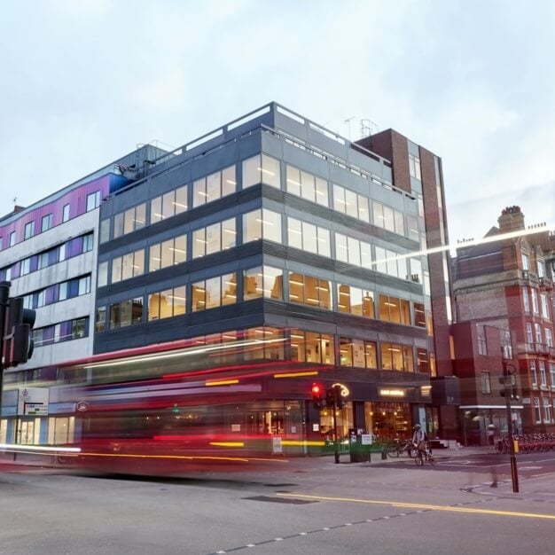 The building at Baker Street, Kontor in Marylebone, NW1 - London