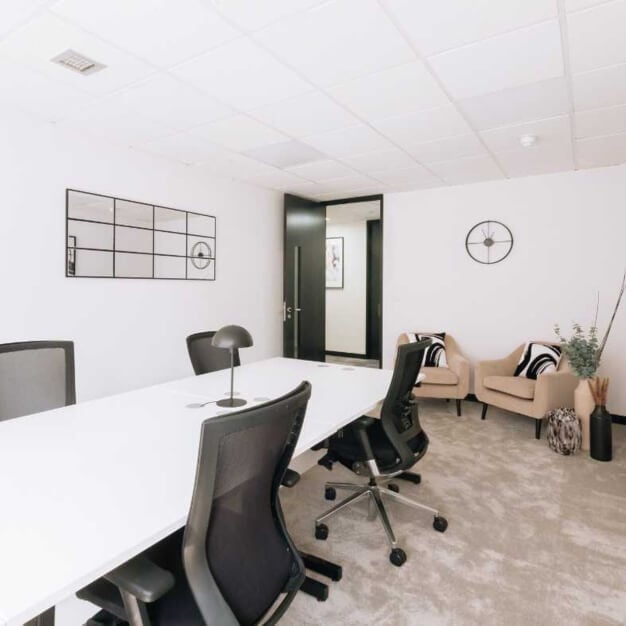 Dedicated workspace Jewry Street, One Avenue Group in Aldgate, E1 - London