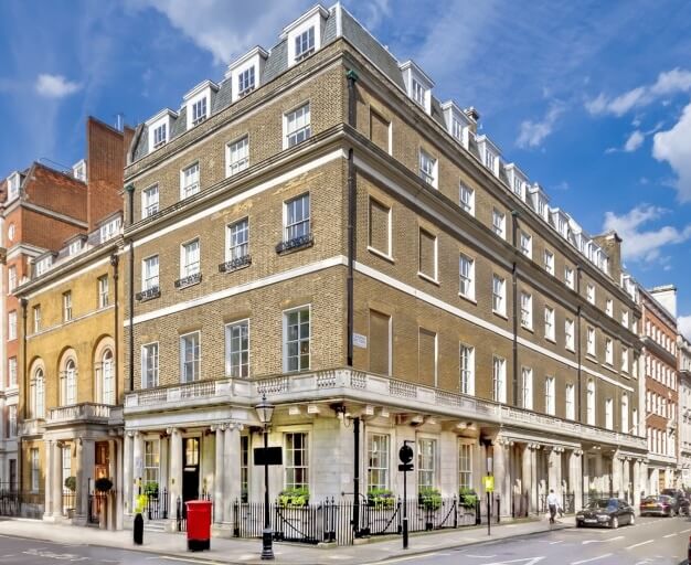 Building external for 33 St James's Square, The Argyll Club (LEO), St James's