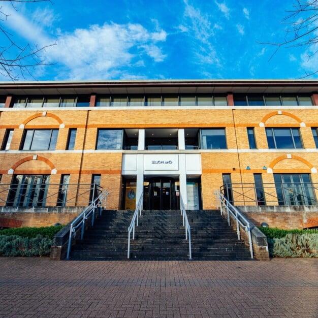 Building outside at Oak House, FigFlex Offices Ltd, Watford, WD1 - East England