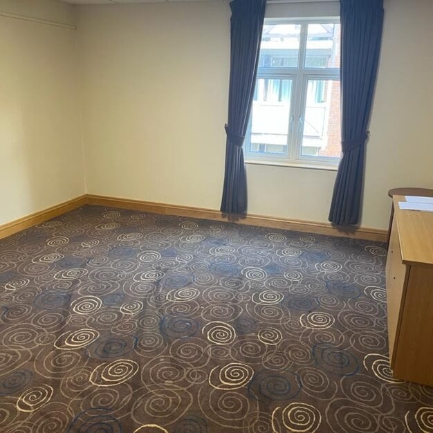 Unfurnished workspace Otley Road, Mercure Leeds Parkway Hotel Ltd, Leeds, LS1