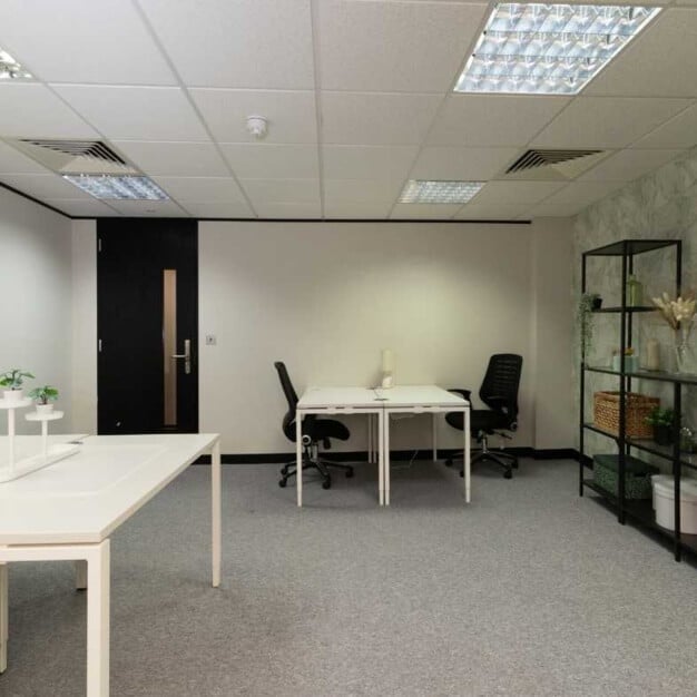 Private workspace Upper Berkeley Street, One Avenue Group in Marble Arch, NW1 - London