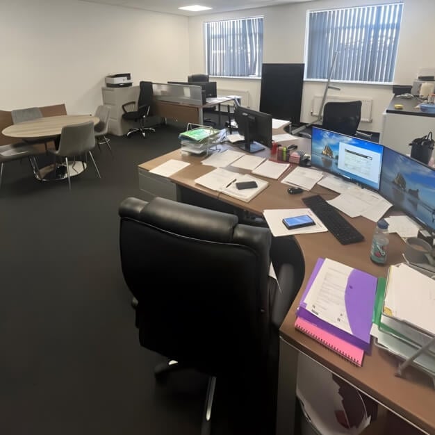 Private workspace in Willow Walk, Bromley Business Centre Holdings Ltd (Orpington, BR5 - London)