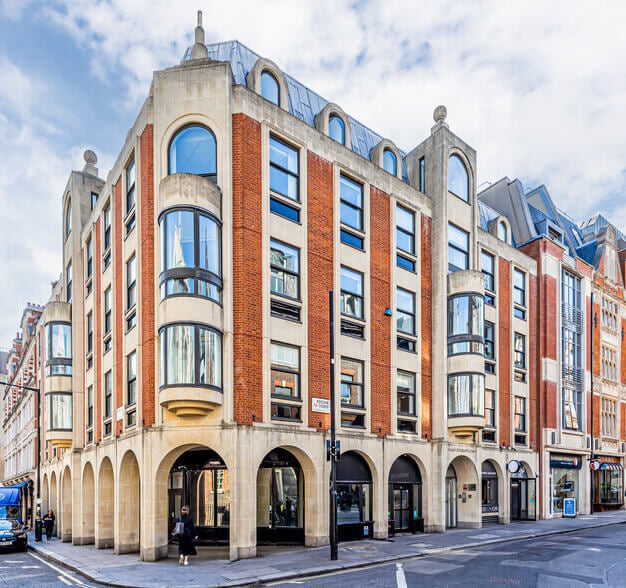 Building outside at Maddox Street, One Avenue, Mayfair, W1 - London