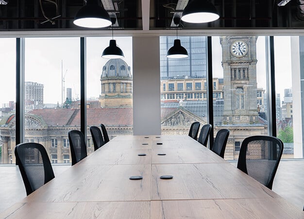 Private workspace in Chamberlain Square, Cubo Holdings Limited (Birmingham, B1)