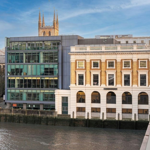 The building at London Bridge, Colliers in SE1 - London