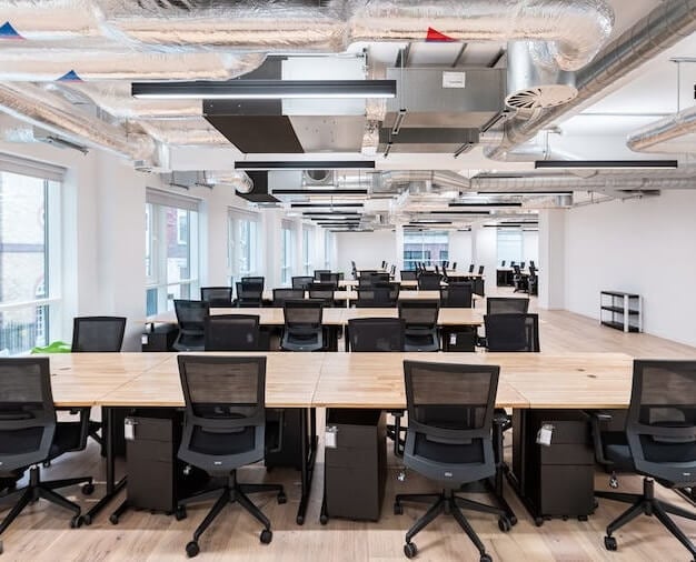 Private workspace in Old Broad Street, WeWork (Bank, EC2 - London)