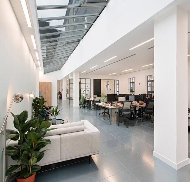 Dedicated workspace in Leeke Street, Kitt Technology Limited in King's Cross