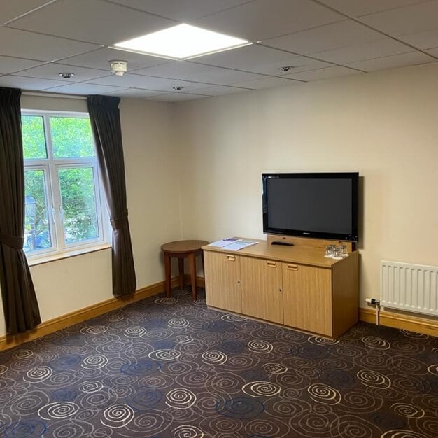 Unfurnished workspace - Otley Road, Mercure Leeds Parkway Hotel Ltd, Leeds, LS1