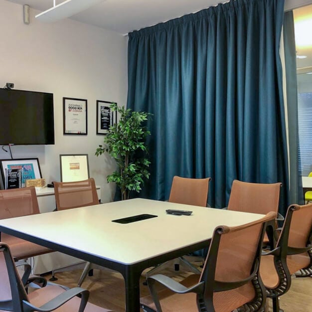 Meeting rooms at Turnham Green Terrace Mews, AxVP Ltd in Chiswick, W4 - London