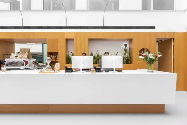 Reception - Uxbridge Road, Regus in Ealing