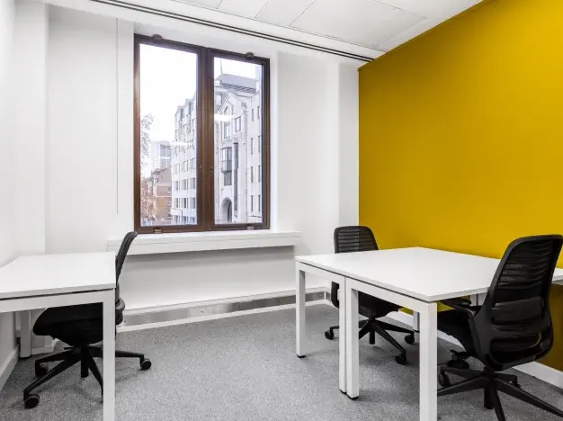 Private workspace in Berkeley Square, Regus (Mayfair)