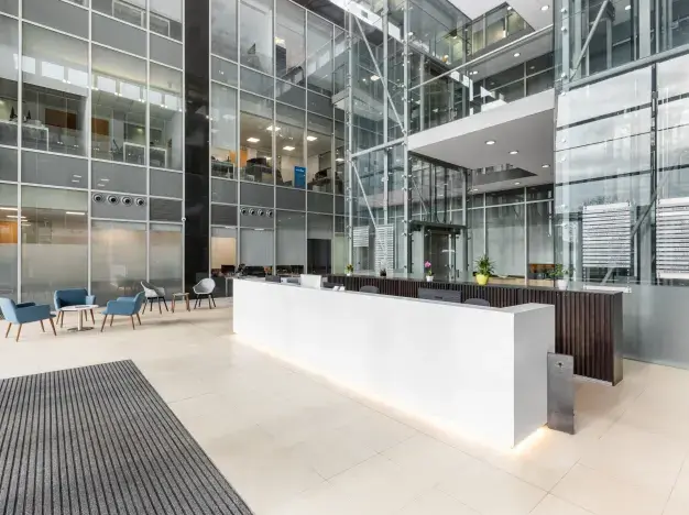 Reception at Bath Road, Regus in Slough