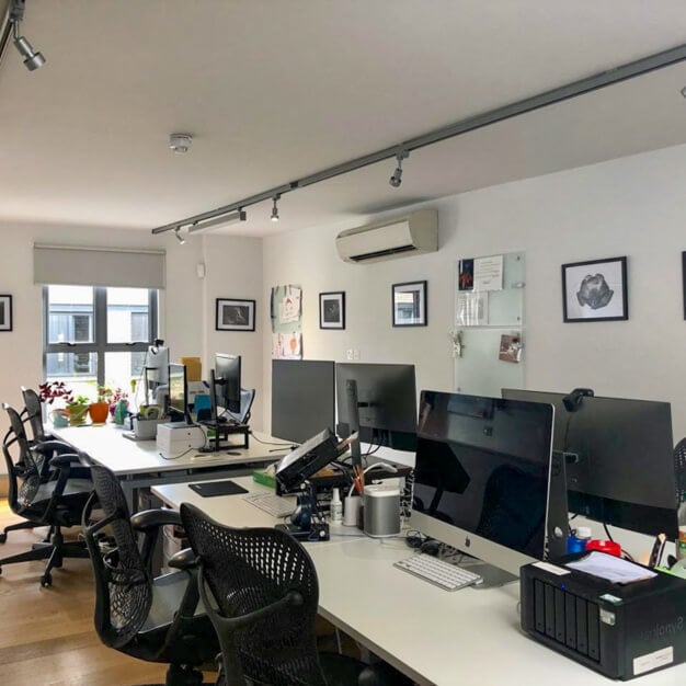 Private workspace in Turnham Green Terrace Mews, AxVP Ltd (Chiswick, W4 - London)