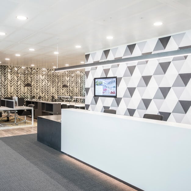 Reception - Regus in Chiswick