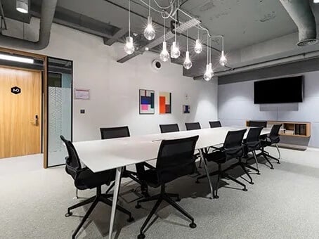 The meeting room at Euston Road, Regus