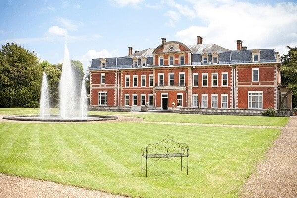 Building pictures of Lower Road, Parallel Business Centres at Leatherhead